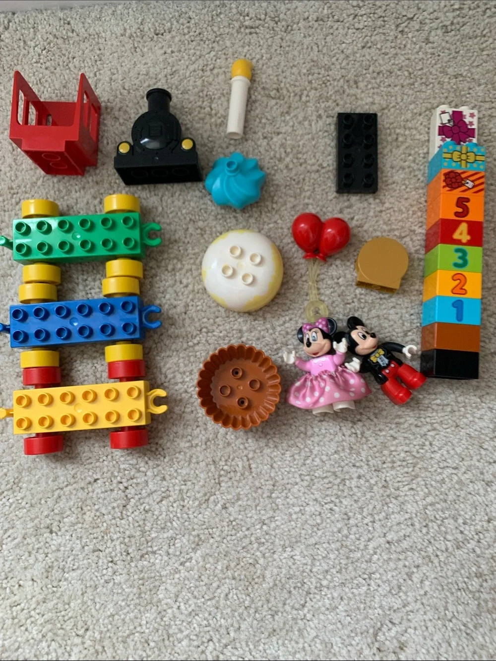 LEGO DUPLO Disney Mickey Mouse Club House & Minnie Birthday Parade Train (24pc)